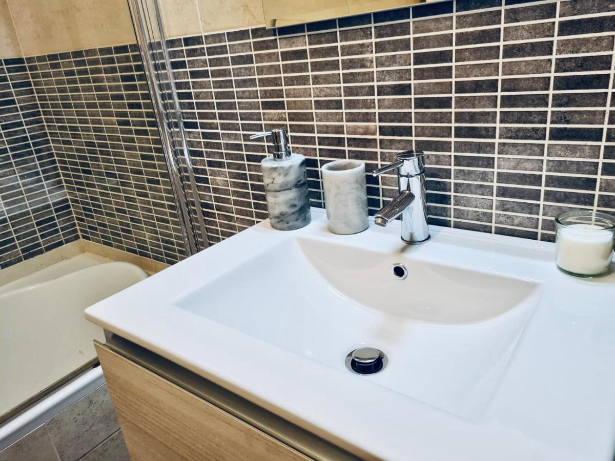 St. Peter'S Stone Apartment Рим Екстериор снимка